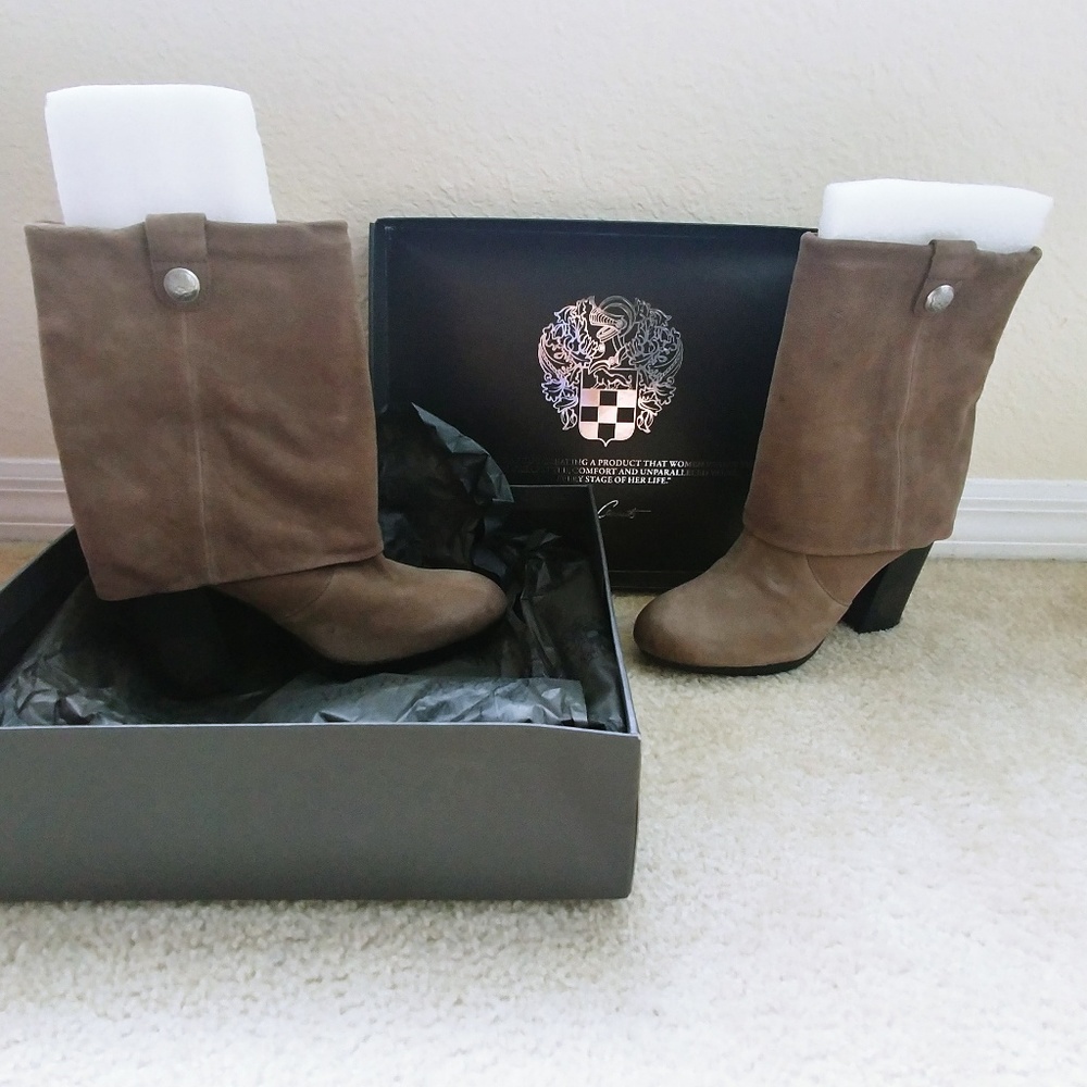 Vince Camuto fold over boots